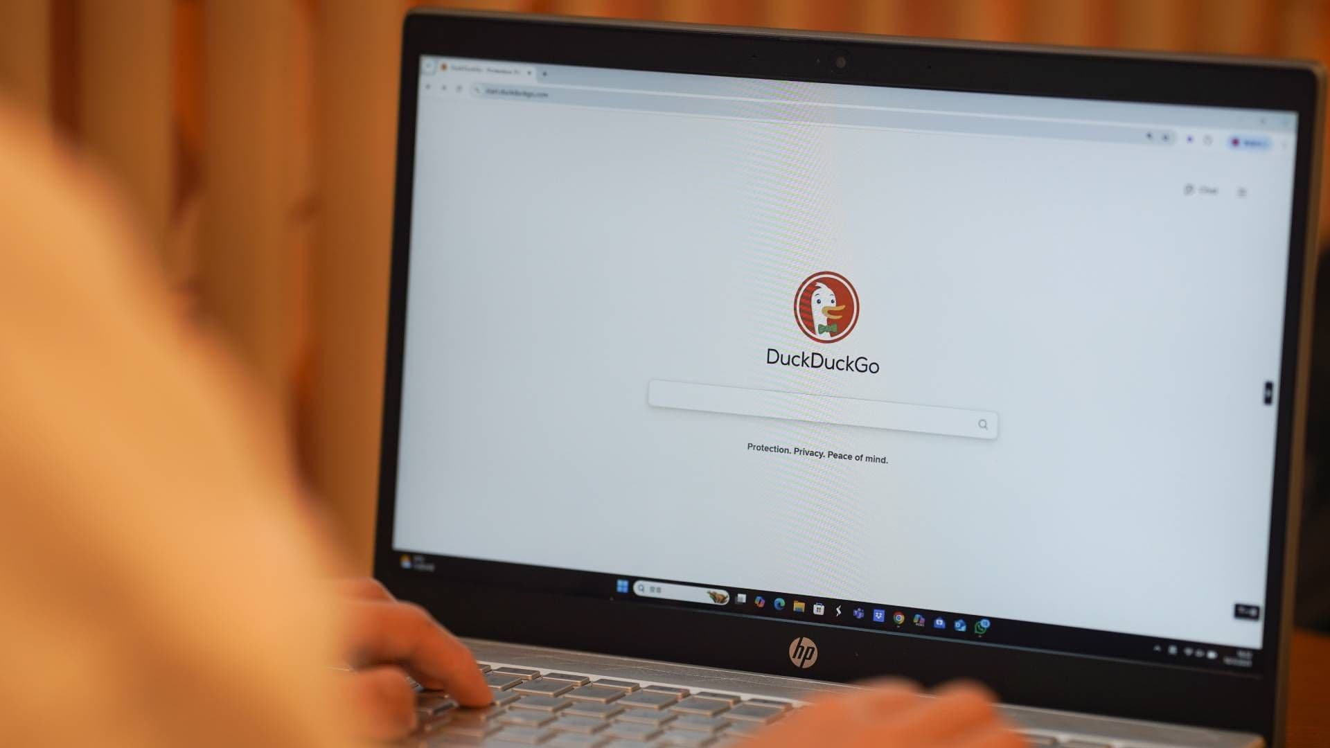 Busca sem IA do DuckDuckGo registrou quase 28% mais visitas na semana após a insistência do Google de que as pessoas adoram o modo de IA.